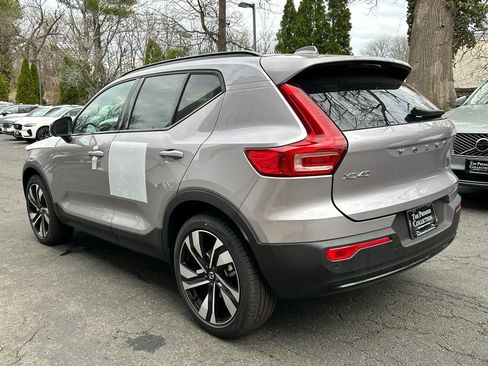 New 2026 Volvo XC40 B4 Plus w/ Protection Package Premier FWD image 4