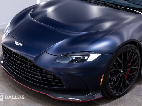 Used 2023 Aston Martin V12 Vantage Roadster RWD image 7