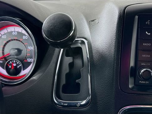 Certified 2019 Dodge Grand Caravan GT image 22