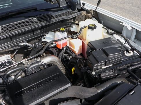 Used 2024 Chevrolet Silverado 2500 LT image 12