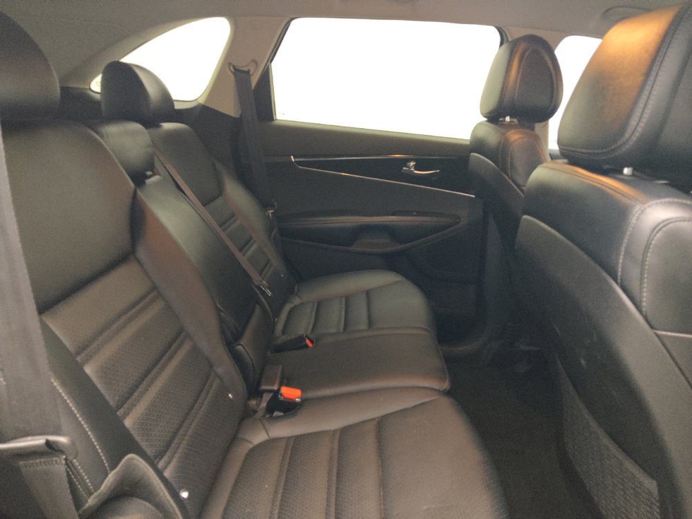 Used 2016 Kia Sorento EX AWD/4WD image 19