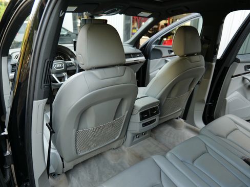 Used 2019 Audi Q7 2.0T Premium w/ Convenience Package image 48