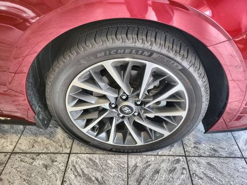 Used 2023 Hyundai Sonata Limited FWD image 10