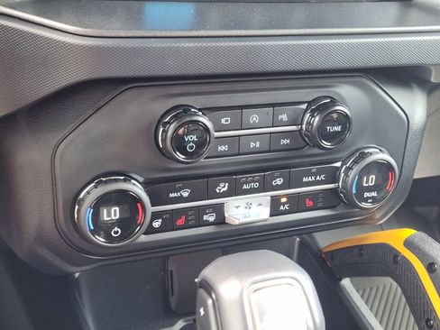 Used 2024 Ford Bronco Badlands AWD/4WD image 20