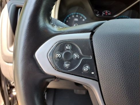 Certified 2022 Chevrolet Colorado ZR2 w/ ZR2 Midnight Special Edition AWD/4WD image 13