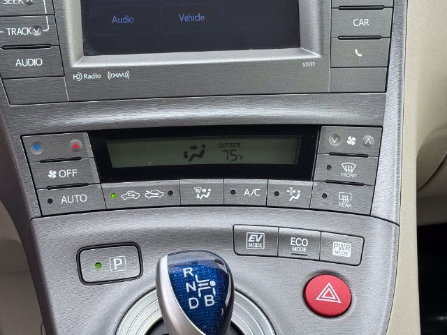 Used 2015 Toyota Prius Three FWD image 19