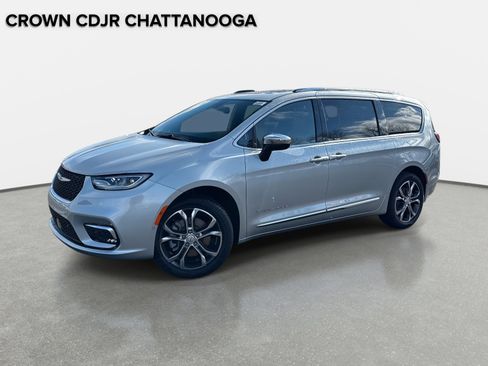 New 2026 Chrysler Pacifica Pinnacle image 1