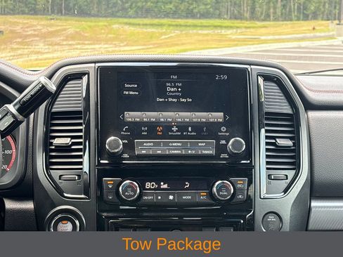 Used 2022 Nissan Titan PRO-4X w/ Pro-4x Convenience Package AWD/4WD image 17