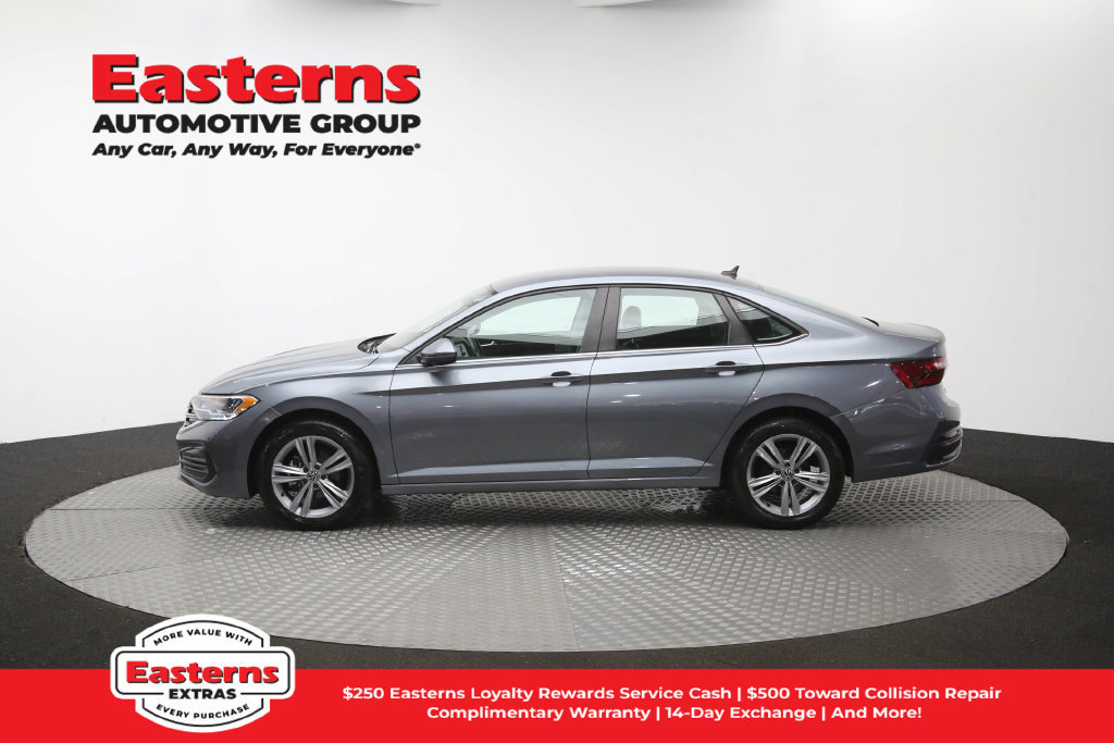 Used 2024 Volkswagen Jetta SE FWD image 61