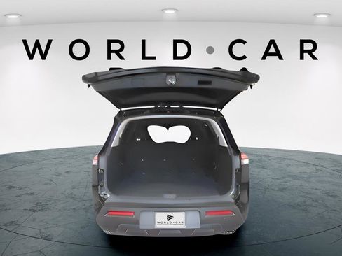 Used 2023 Nissan Pathfinder S image 28