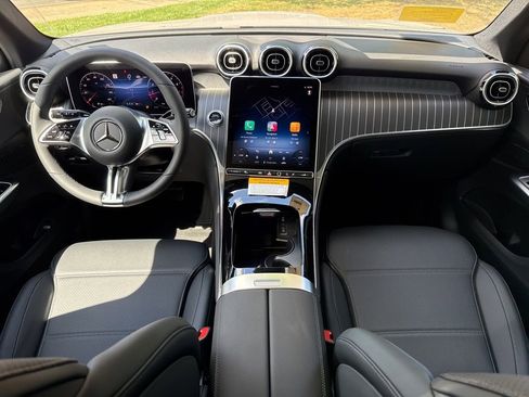 Certified 2025 Mercedes-Benz GLC 300 4MATIC image 21