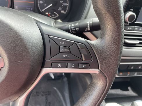Used 2022 Nissan Altima 2.5 S FWD image 14
