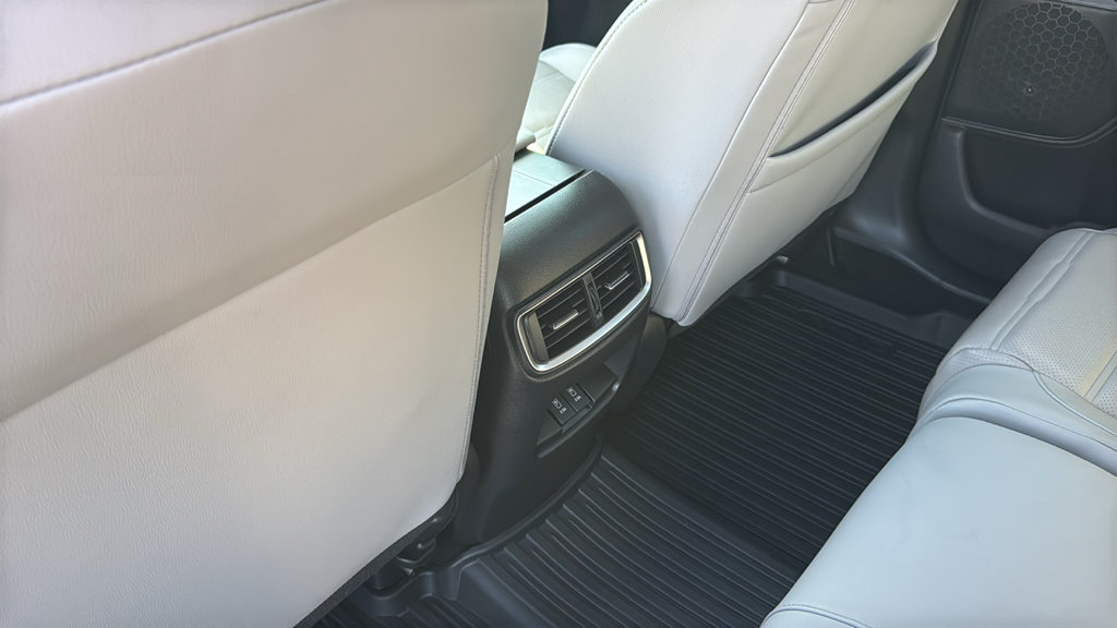 Used 2018 Honda CR-V Touring image 32