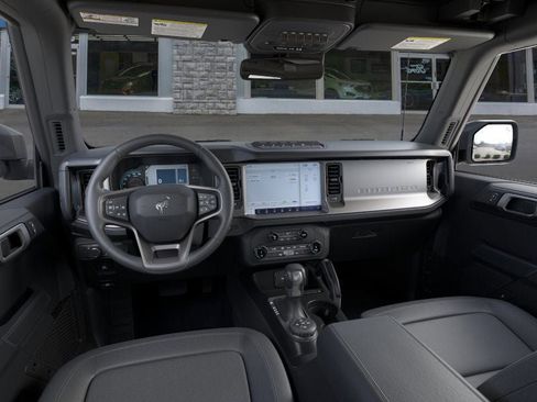 New 2025 Ford Bronco Badlands image 9
