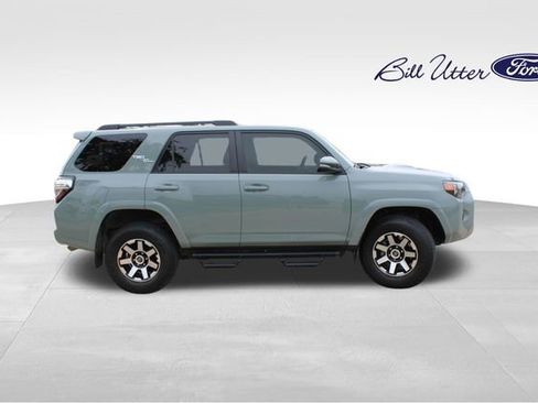 Used 2023 Toyota 4Runner TRD Off-Road Premium w/ Moonroof Package AWD/4WD image 4