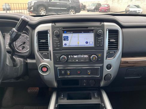 Used 2017 Nissan Titan SL image 31