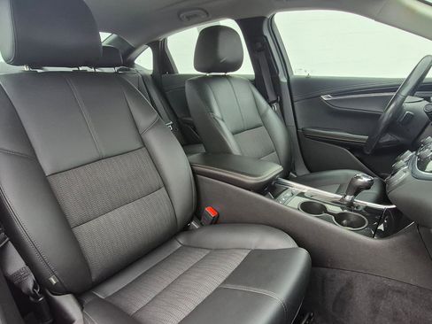 Used 2020 Chevrolet Impala LT w/ LT Convenience Package image 4