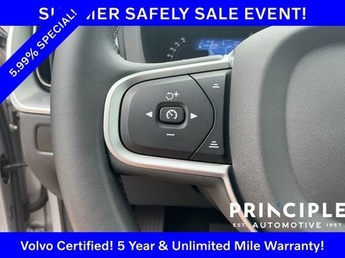 Certified 2025 Volvo XC60 B5 Core AWD/4WD image 24
