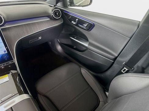 Used 2026 Mercedes-Benz C 300 4MATIC Sedan image 31