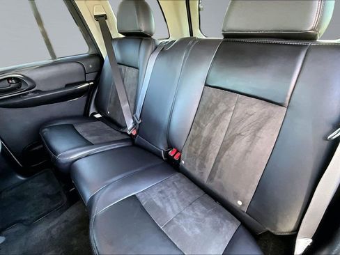 Used 2008 Chevrolet TrailBlazer SS w/ Sun And 6-Disc Cd Package image 25