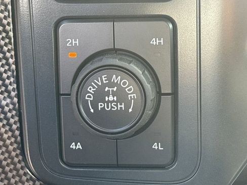 New 2025 Ford F150 Lariat w/ Equipment Group 502A High image 21