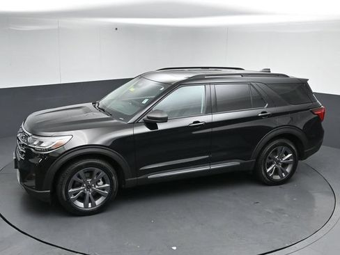 Certified 2025 Ford Explorer Active w/ Active Comfort Package AWD/4WD image 49