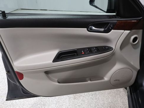 Used 2010 Chevrolet Impala LT w/ Luxury Edition Package image 12