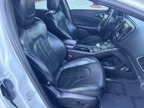 Used 2015 Chrysler 200 S w/ Navigation & Sound Group I image 18