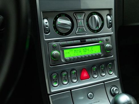 Used 2004 Chrysler Crossfire Limited image 26