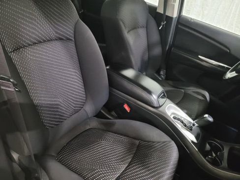 Used 2016 Dodge Journey SE image 44