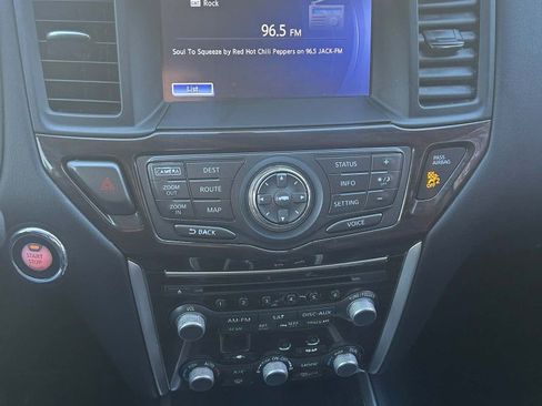 Used 2015 Nissan Pathfinder Platinum image 7