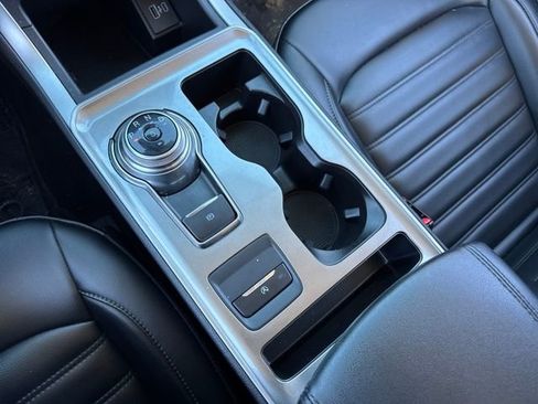 Used 2023 Ford Edge SEL image 17