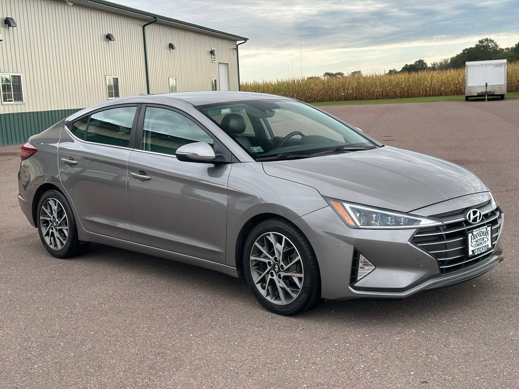 Used 2020 Hyundai Elantra Limited w/ Cargo Package (C1) FWD image 7