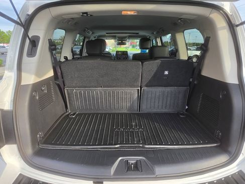 Used 2023 Nissan Armada SL w/ Captain's Chairs Package RWD image 11