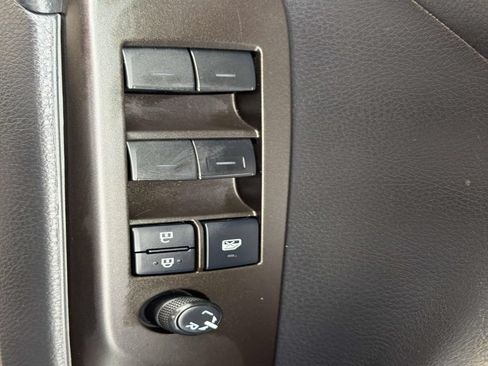Used 2021 Toyota Camry LE FWD image 19