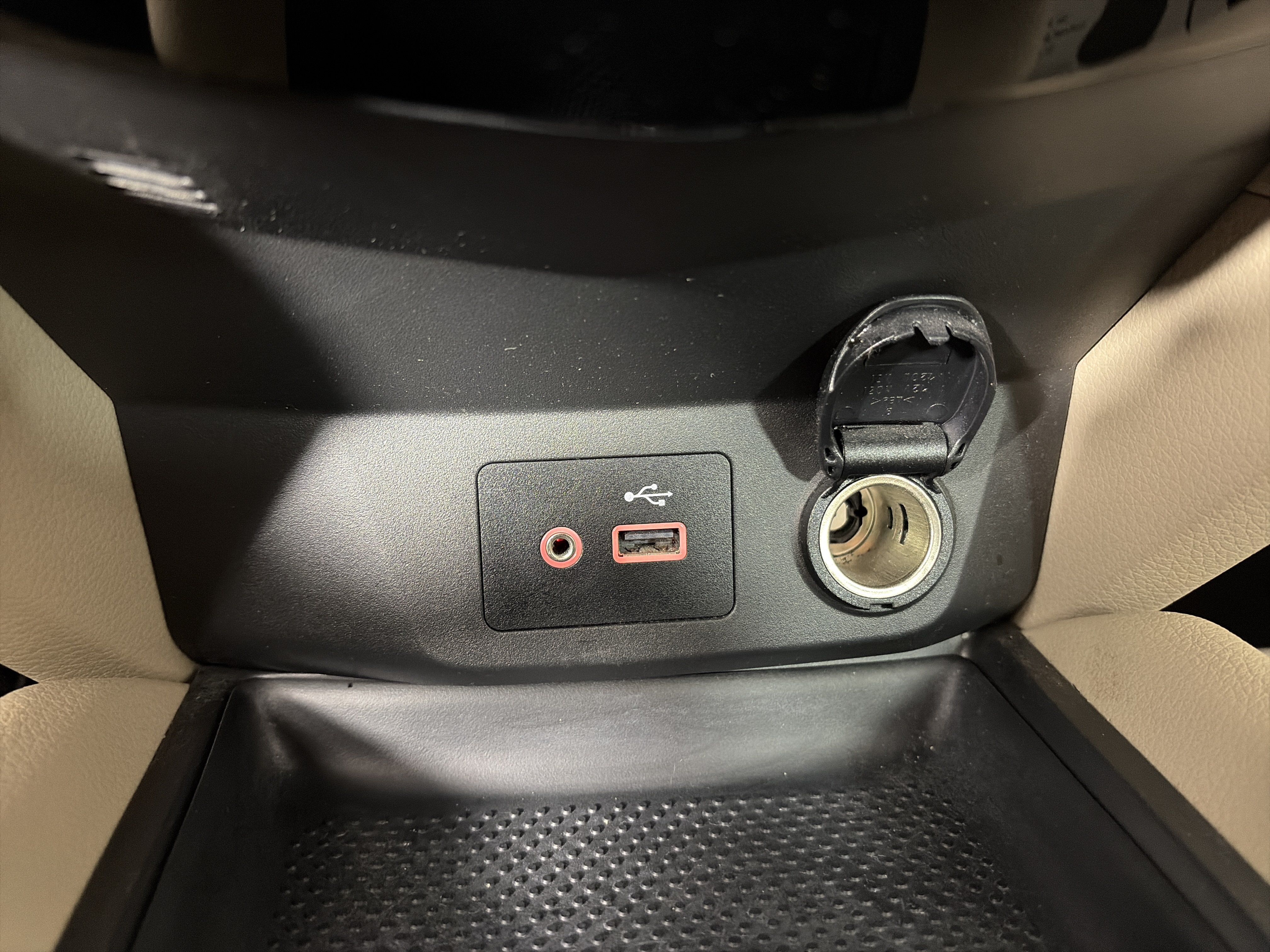 Used 2018 Nissan Rogue SV FWD image 23