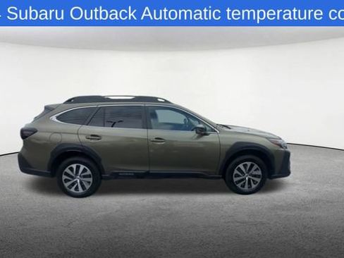 Used 2024 Subaru Outback Premium AWD/4WD image 10
