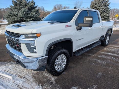 Used 2020 Chevrolet Silverado 2500 LT w/ Z71 Off-Road Package image 5