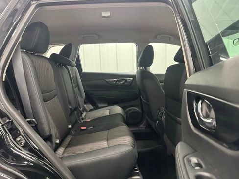 Used 2017 Nissan Rogue S image 18