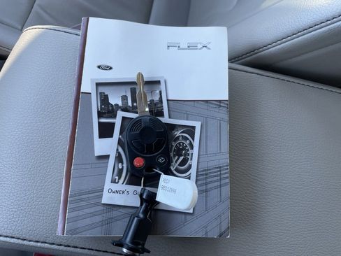 Used 2011 Ford Flex SEL w/ Rapid Spec Order Code image 42