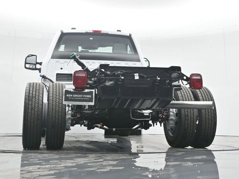 New 2024 Ford F450 XL w/ XL Chrome Package image 31