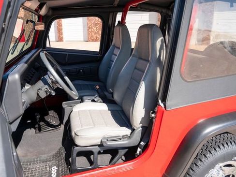 Used 1993 Jeep Wrangler S image 23