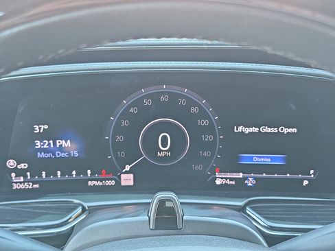 Used 2024 Cadillac Escalade Sport w/ LPO, ONYX Package image 20