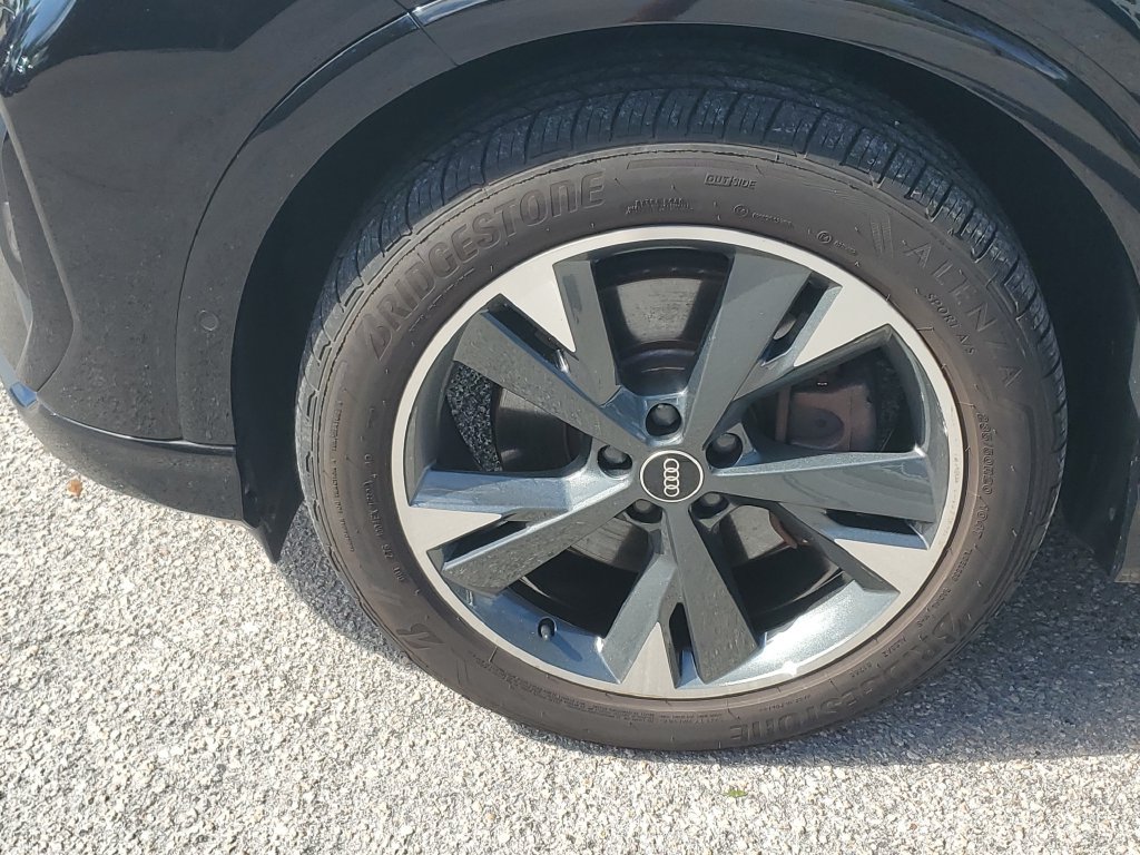 Certified 2023 Audi Q4 e-tron Prestige AWD/4WD image 14