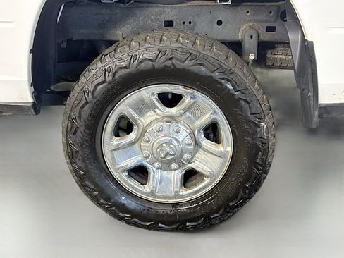 Used 2022 RAM 2500 Big Horn image 37