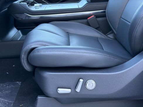 New 2026 Lincoln Navigator L Reserve w/ Jet Appearance Package AWD/4WD image 17