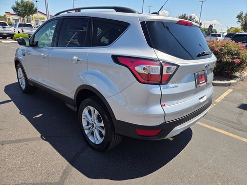 Used 2018 Ford Escape SE AWD/4WD image 5