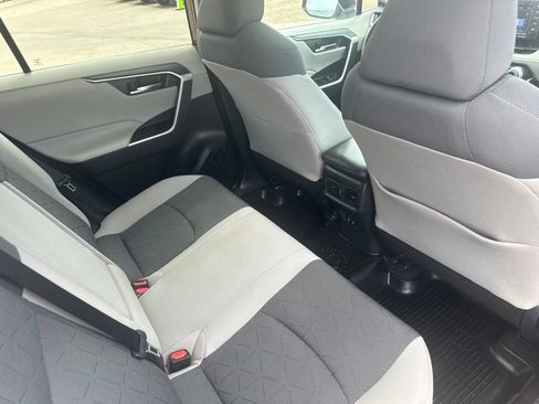 Used 2020 Toyota RAV4 XLE w/ Convenience Package AWD/4WD image 26