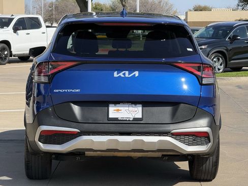 Used 2023 Kia Sportage EX image 5