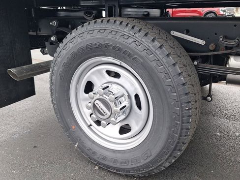 New 2026 Ford F350 XL w/ XL Chrome Package AWD/4WD image 26